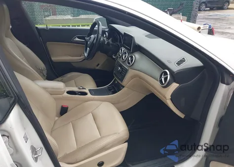 2014 Mercedes-Benz Cla 250 z USA, uszkodzony, nr VIN WDDSJ4EB1EN140307